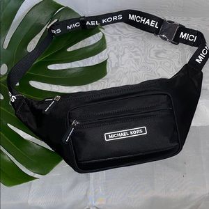 🏝SOLD🏝MICHAEL KORS SPORT MEDIUM NYLON FANNY PACK
